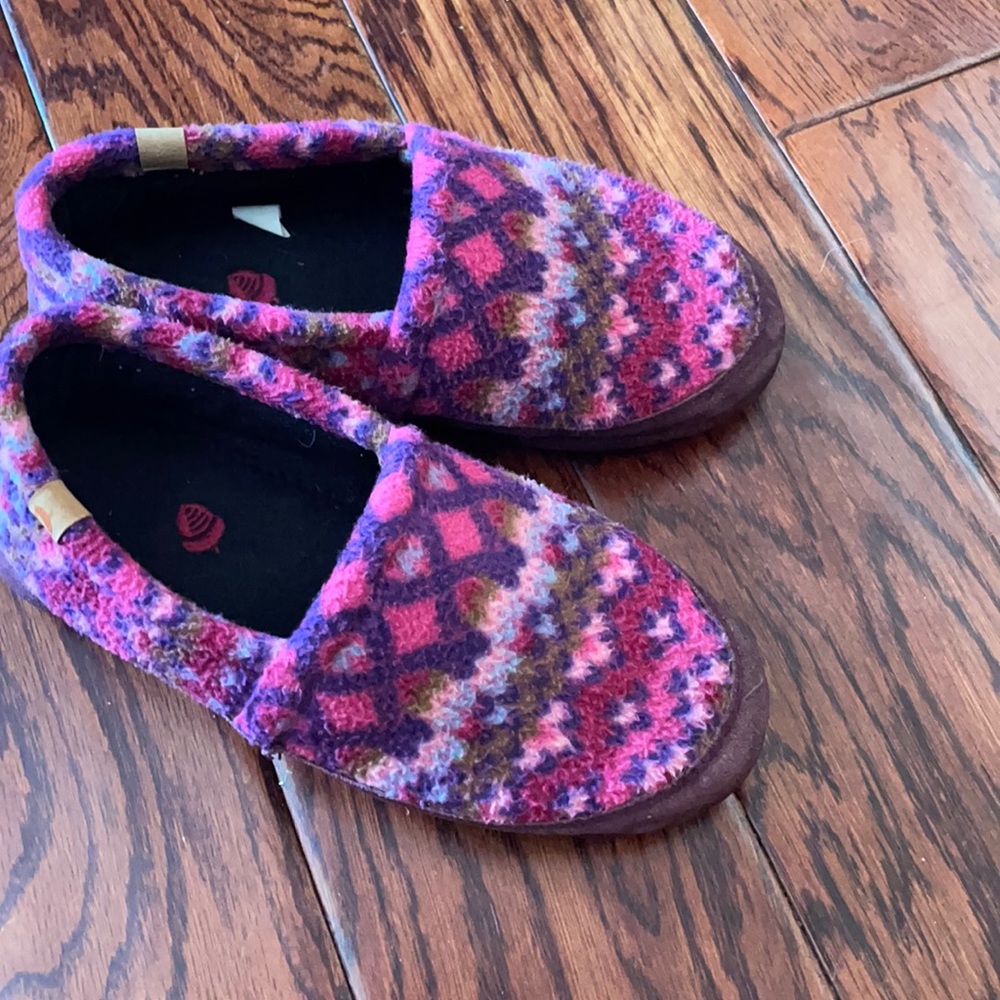 Acorn slippers
